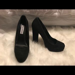 Steve Madden Black pumps